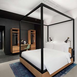 Kamer met Rolstoeltoegankelijkheid met een King Size Bed